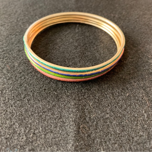 4 multi color bangle bracelets - Picture 6 of 7